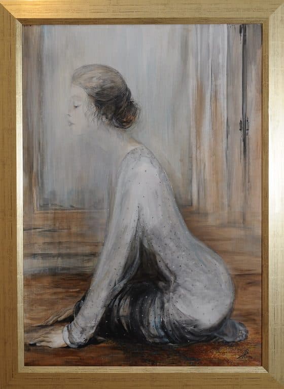 Támaszkodó nőalak